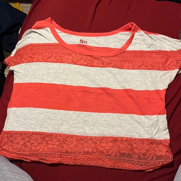 Stripped Cropped Shirt - Picture 1 of 2